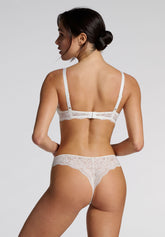 Slip Brasiliano in Pizzo Elasticizzato 493 Belseno Essere - Seta - Seta | Lepel